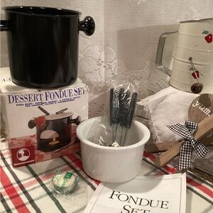Roshco-8 Pc Fondue Set-Black/White-#58905- New In Original Box